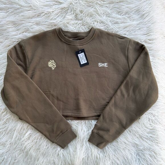 Wolves Darc Sport SHE Cursive Crop Crewneck Sage Size Small - Picture 1 of 8